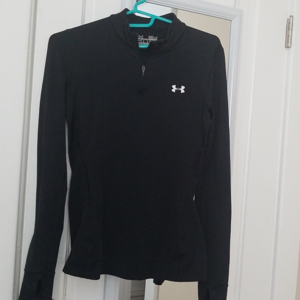 Black fitted half zip up!